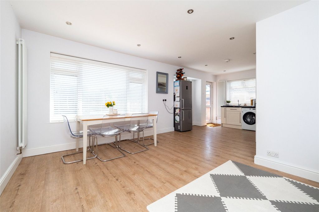Property photo 2 of 12 Picture No. 04