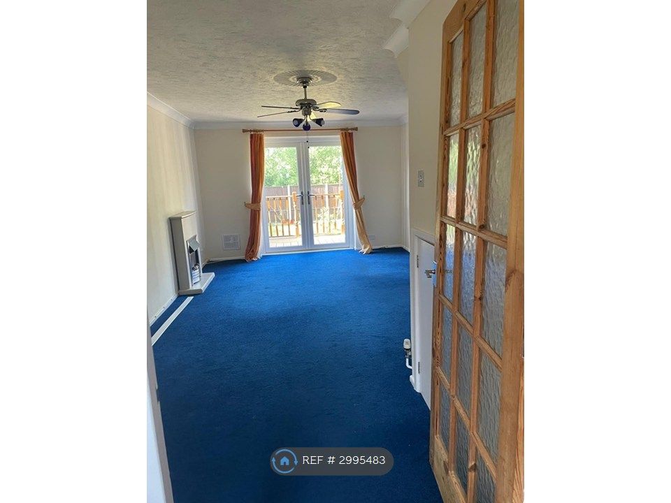 Property photo 2 of 23
