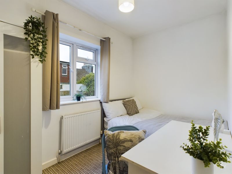 Property photo 2 of 9 Photo 12