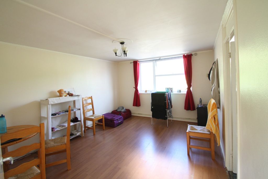 Property photo 3 of 7 763632