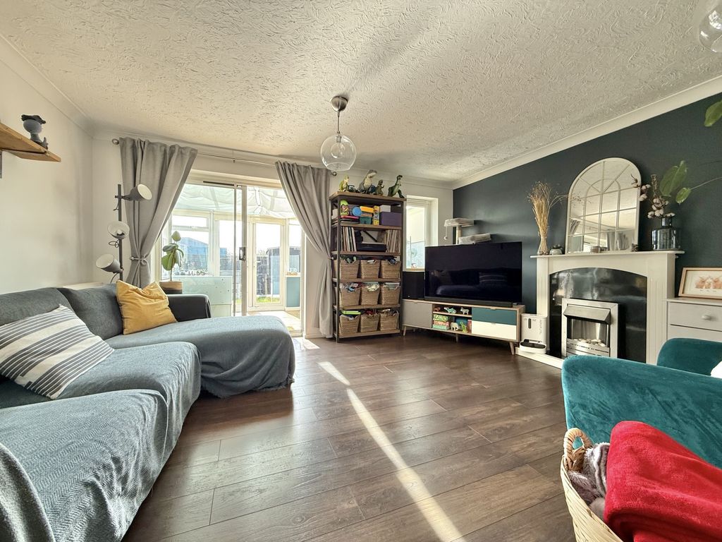 Property photo 3 of 16 Photo 3