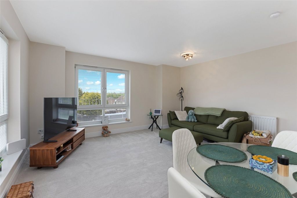 Property photo 3 of 16 Picture No. 05