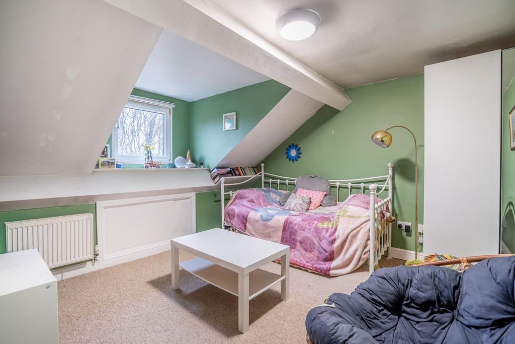 Property photo 3 of 7 Living Room