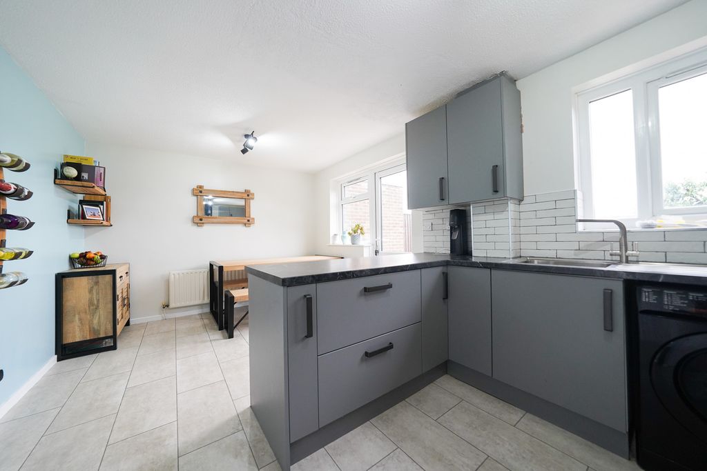 Property photo 3 of 16 Dsc09381