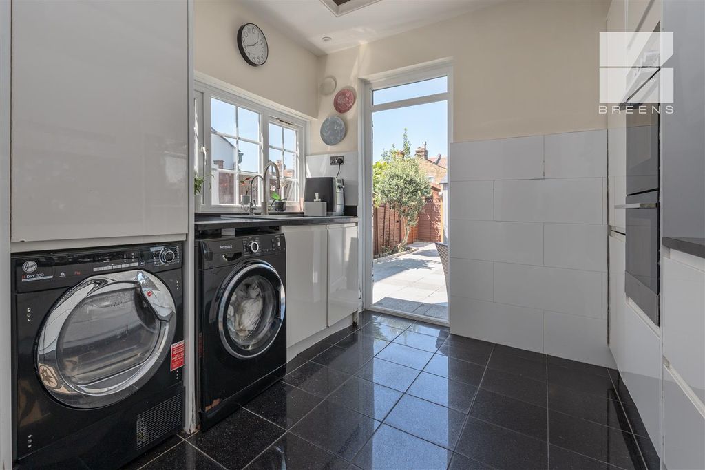 Additional image 12 of 3 bed end terrace house for saleNewbury Road, Highams Park E4