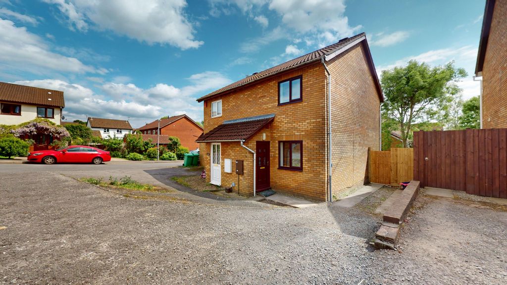 Property photo 1 of 9