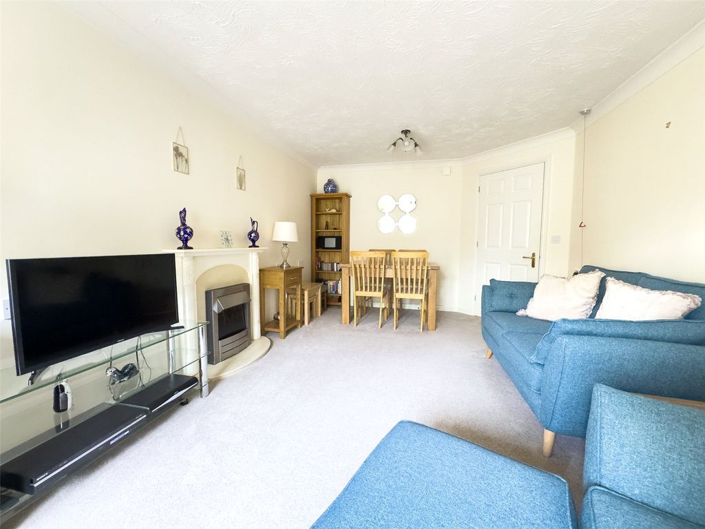Property photo 2 of 10 Picture No. 11