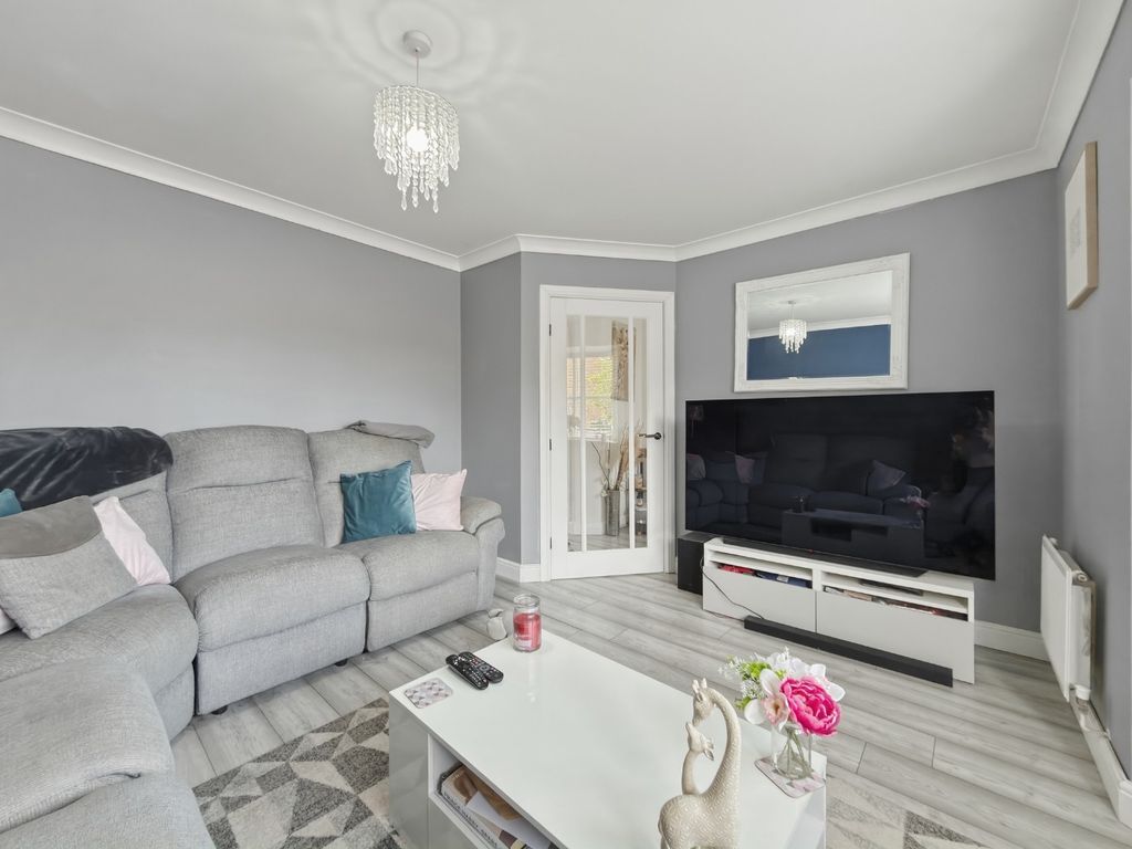 Property photo 3 of 16 5068907