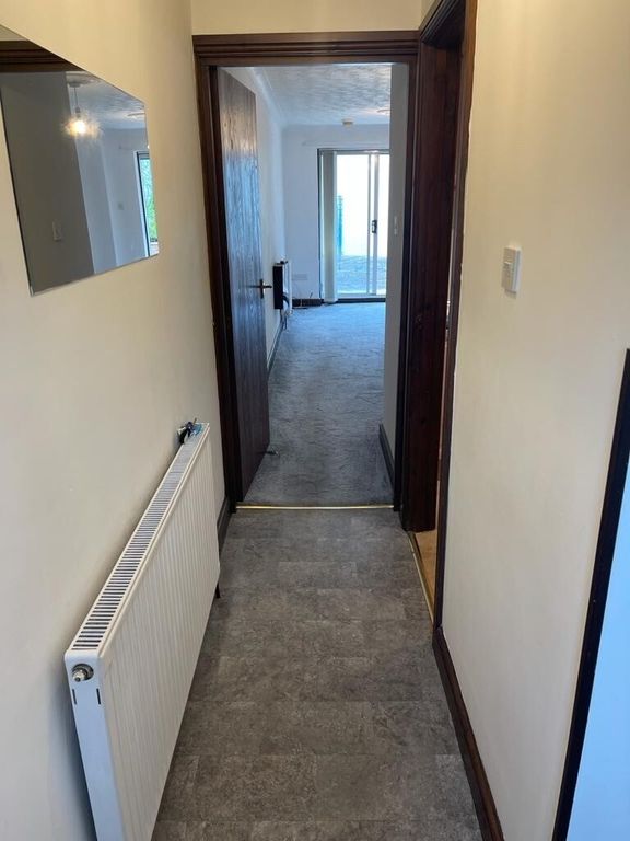 Property photo 2 of 6 Hallway