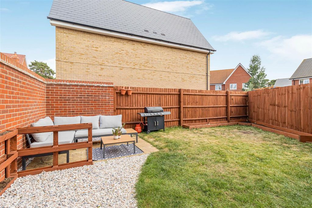 Property photo 3 of 16 8_61116-1.Jpg