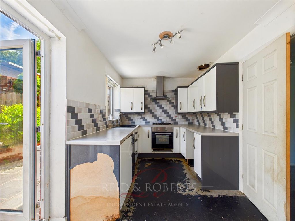 Property photo 3 of 10 Cam05148G0-Pr0028-Still009.Jpg
