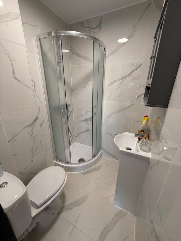 Property photo 3 of 3