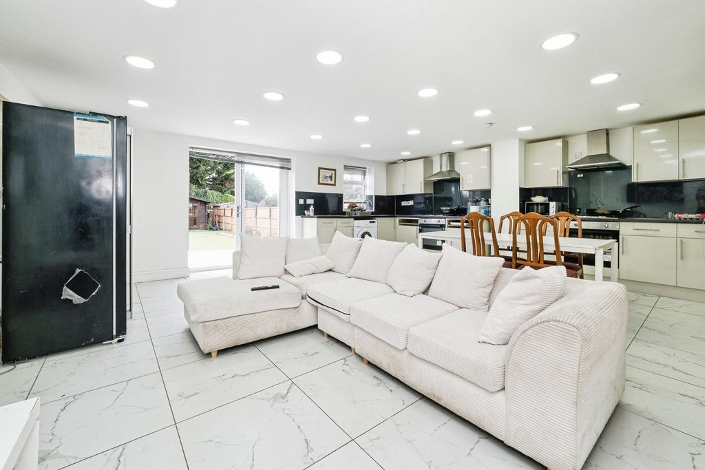 Property photo 1 of 20 Pbox-Img.Jpg