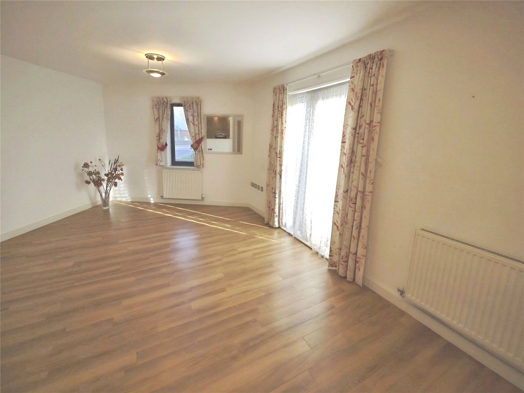 Property photo 3 of 8 Picture No. 29