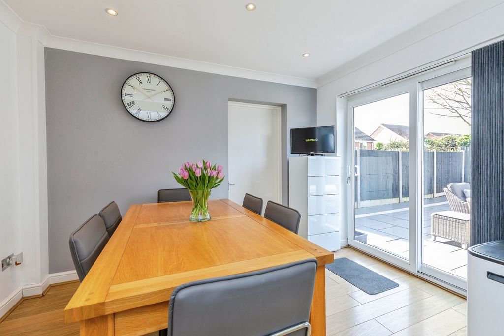 Property photo 3 of 20 Pbox-Img.Jpg