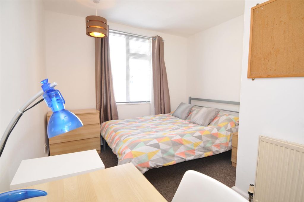 Property photo 2 of 13 14Mountstreet004.Jpg
