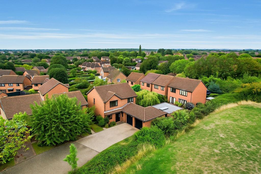 Property photo 1 of 30 6B3Fdc14-885C-47CE-8600-7C0D6C797E10.Jpg
