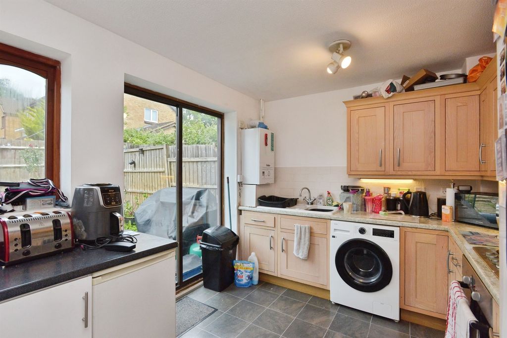 Property photo 3 of 12