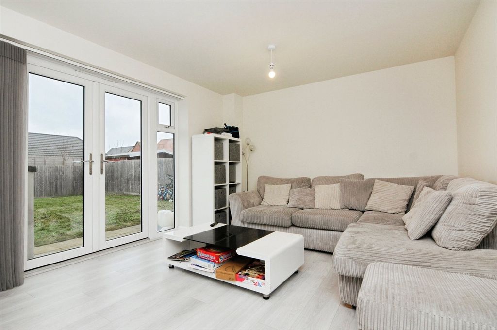 Property photo 2 of 19 Picture No. 05