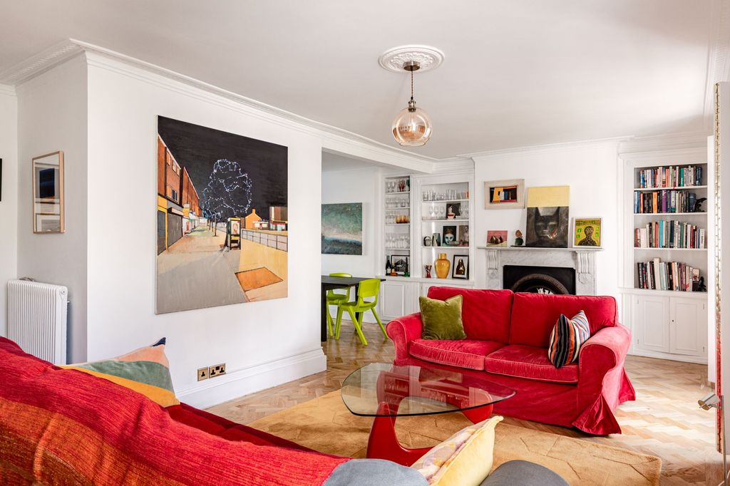 Property photo 2 of 23