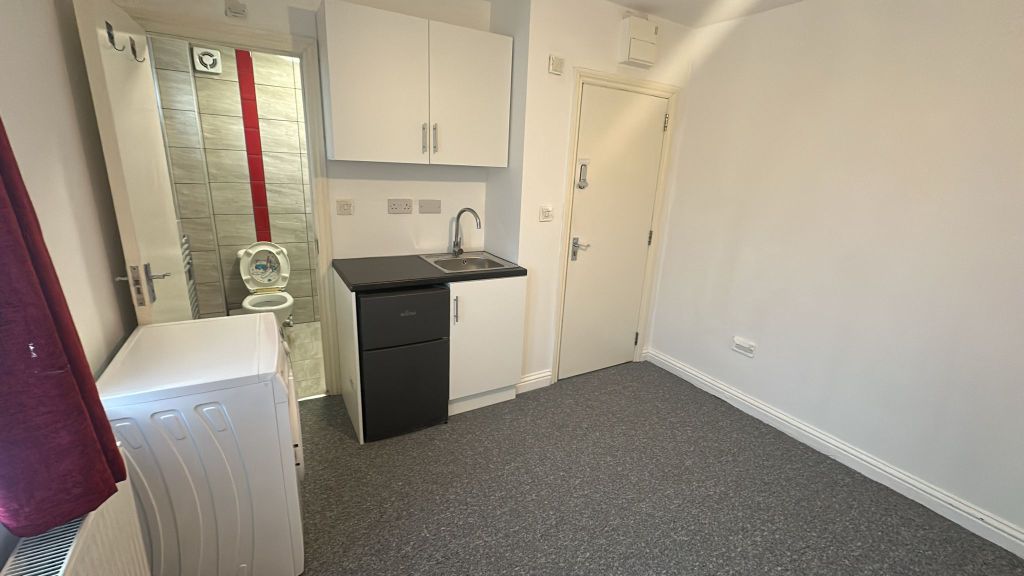 Property photo 2 of 3
