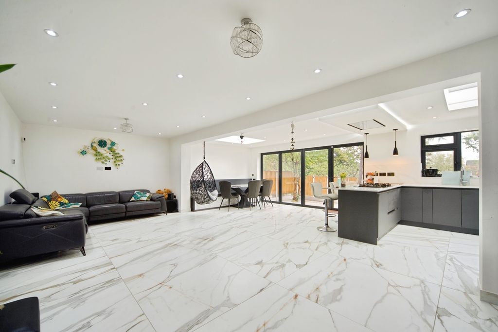 Property photo 2 of 17 Reception Room