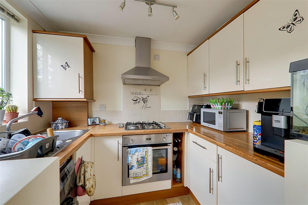 Property photo 2 of 9 Img_2237-Img_2239.Jpg