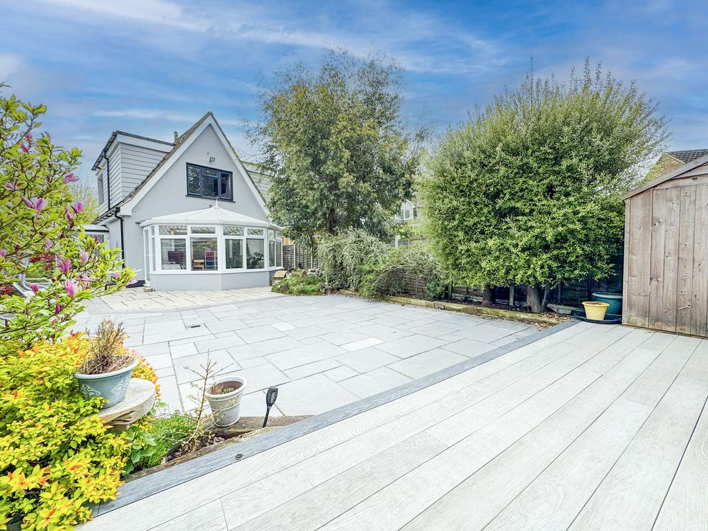 Property photo 2 of 20