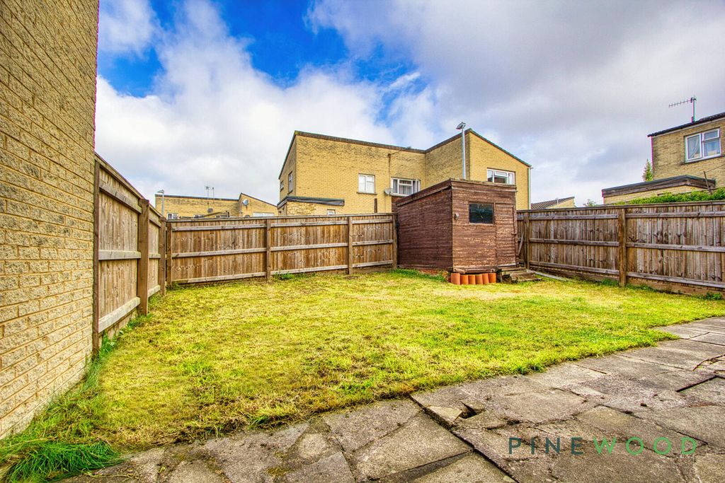Property photo 2 of 22 Rear Garden
