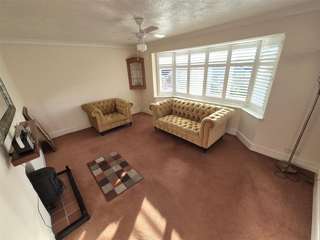 Property photo 3 of 15 62Bridlo1.Jpg