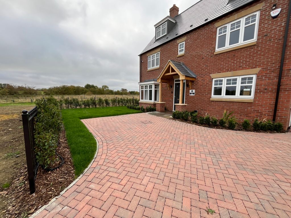 Property photo 3 of 36