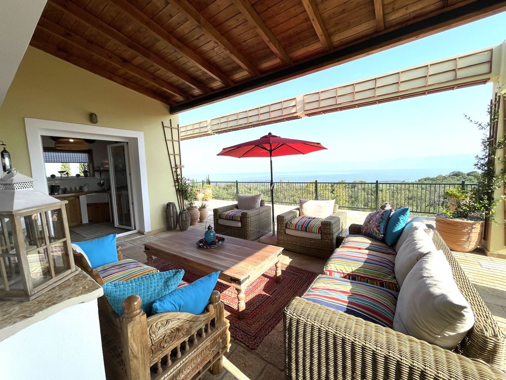Property photo 1 of 21 Outside Seating To View