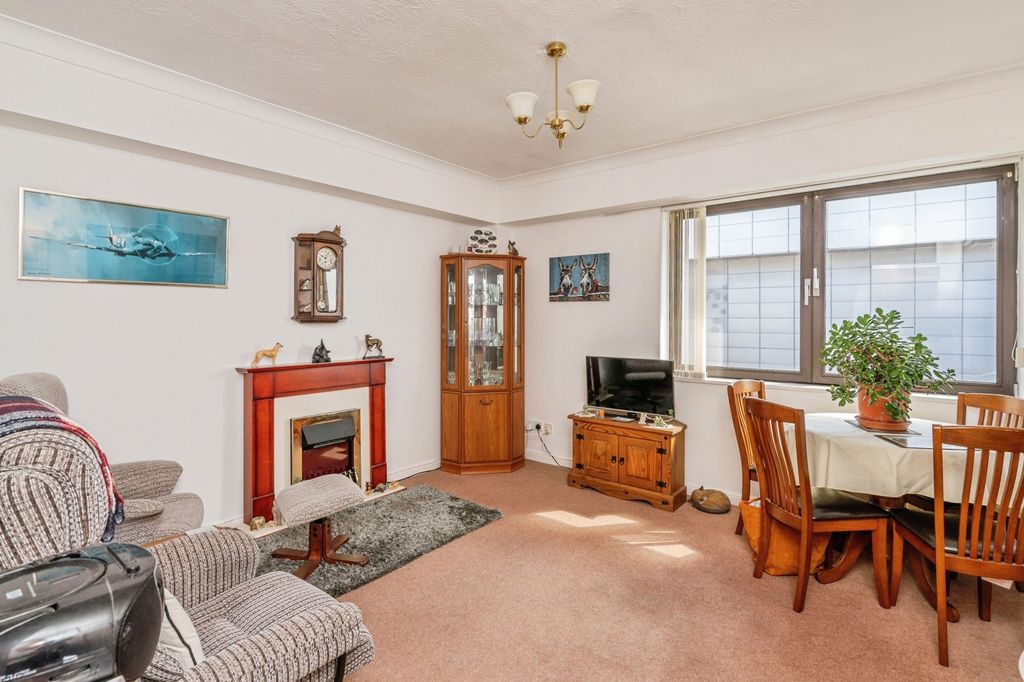 Property photo 2 of 12 Photo