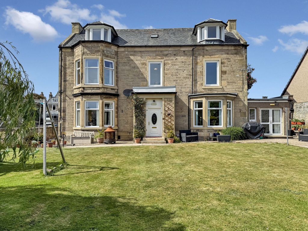 Property photo 1 of 42