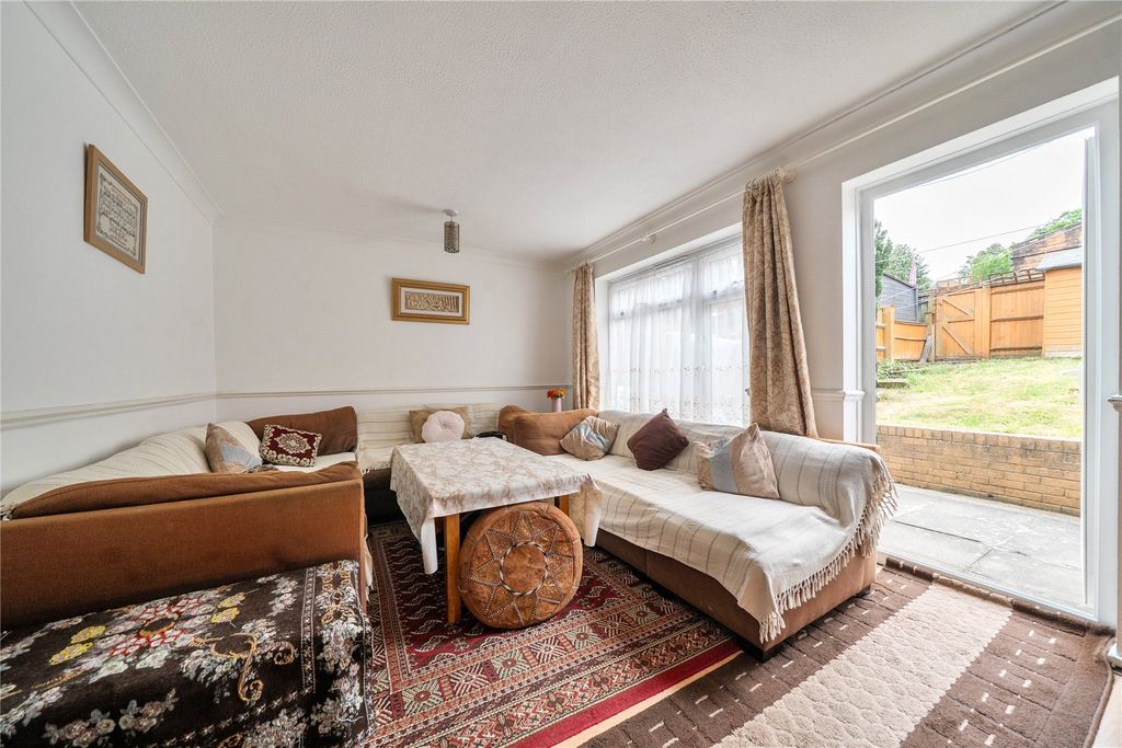 Property photo 2 of 17 Picture No. 07