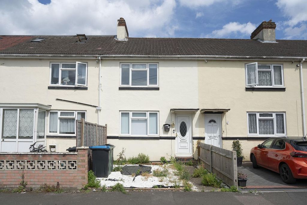 Property photo 1 of 13 10 New Close, Colliers Wood, Sw19 2Sy External 1.J