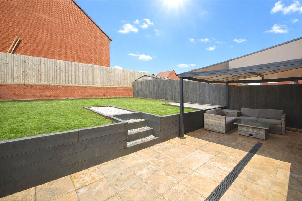 Property photo 2 of 19 Picture No. 30