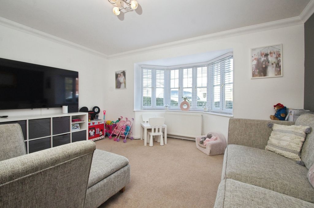 Property photo 3 of 15