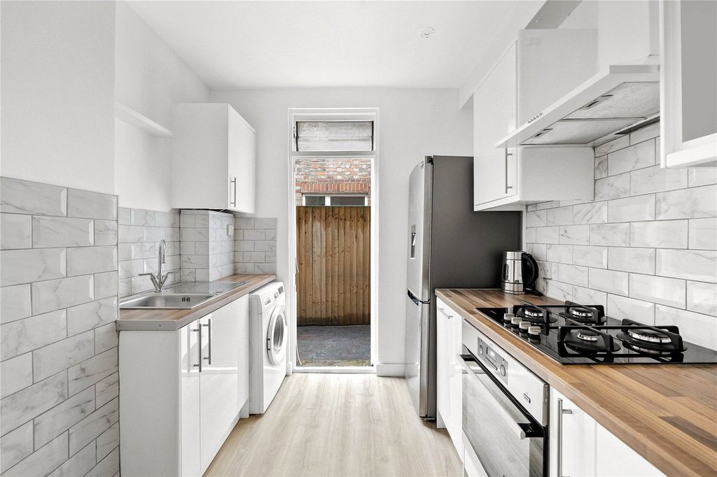 Property photo 3 of 13 Picture No. 07