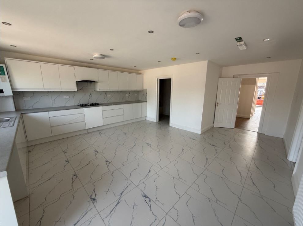 Property photo 1 of 26