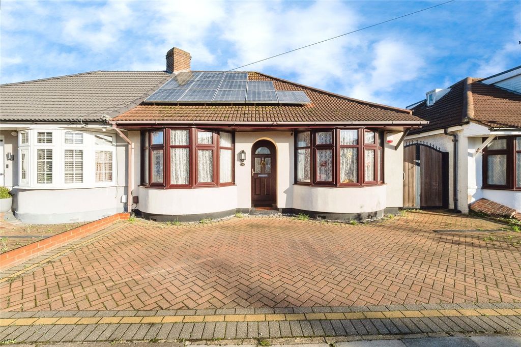 Property photo 1 of 22 Picture No. 05