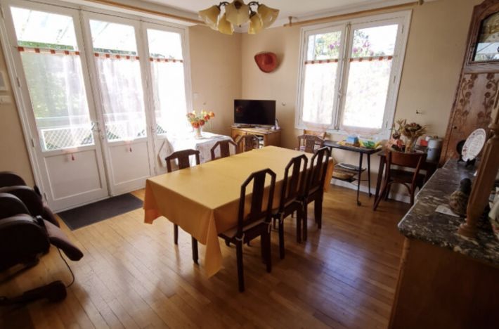 Property photo 2 of 12