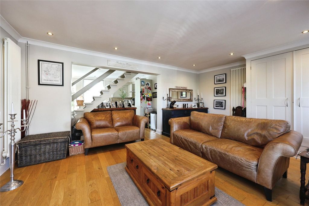 Property photo 3 of 24 Picture No. 14