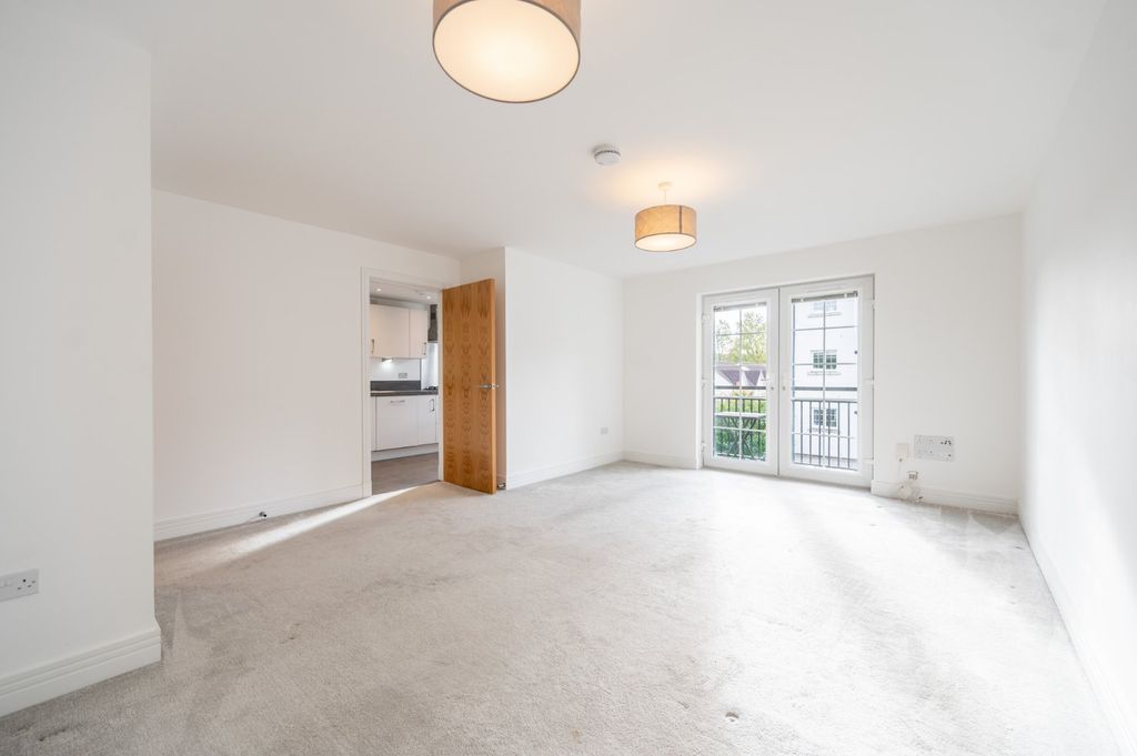 Property photo 2 of 15 Picture No. 26