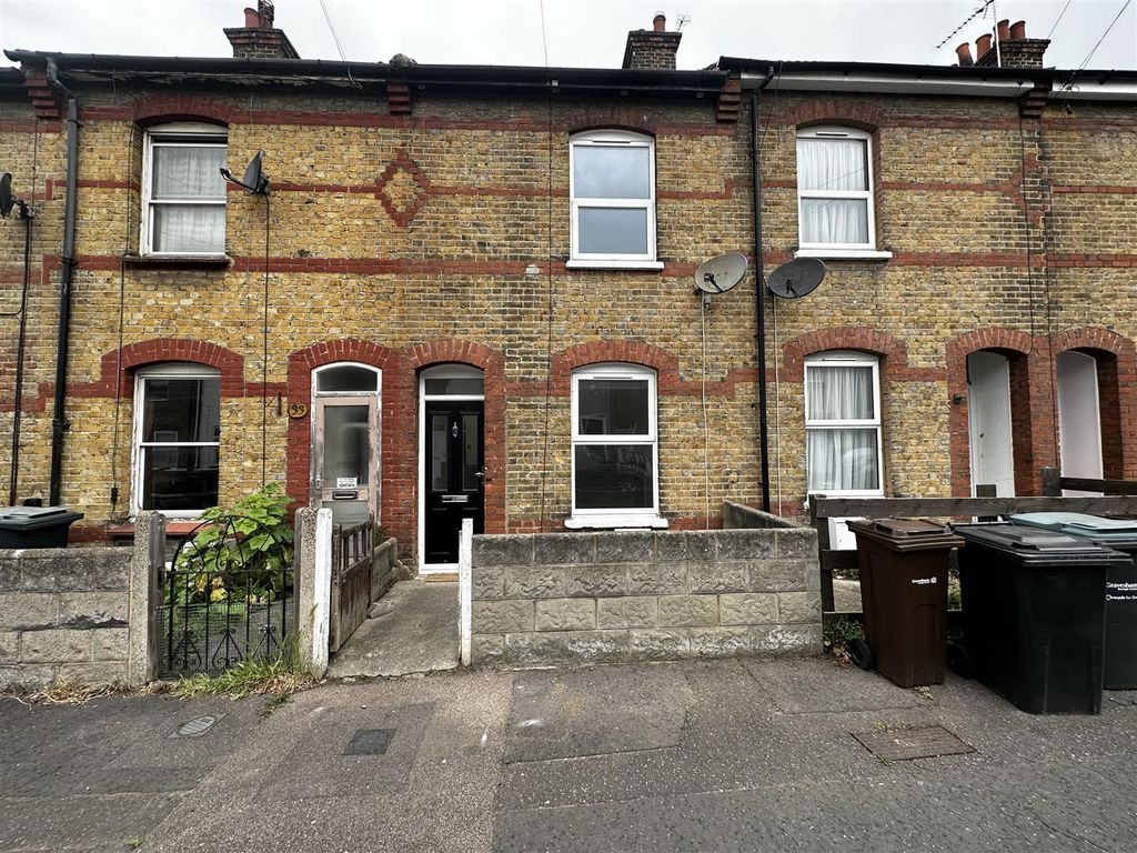 Property photo 1 of 17 External