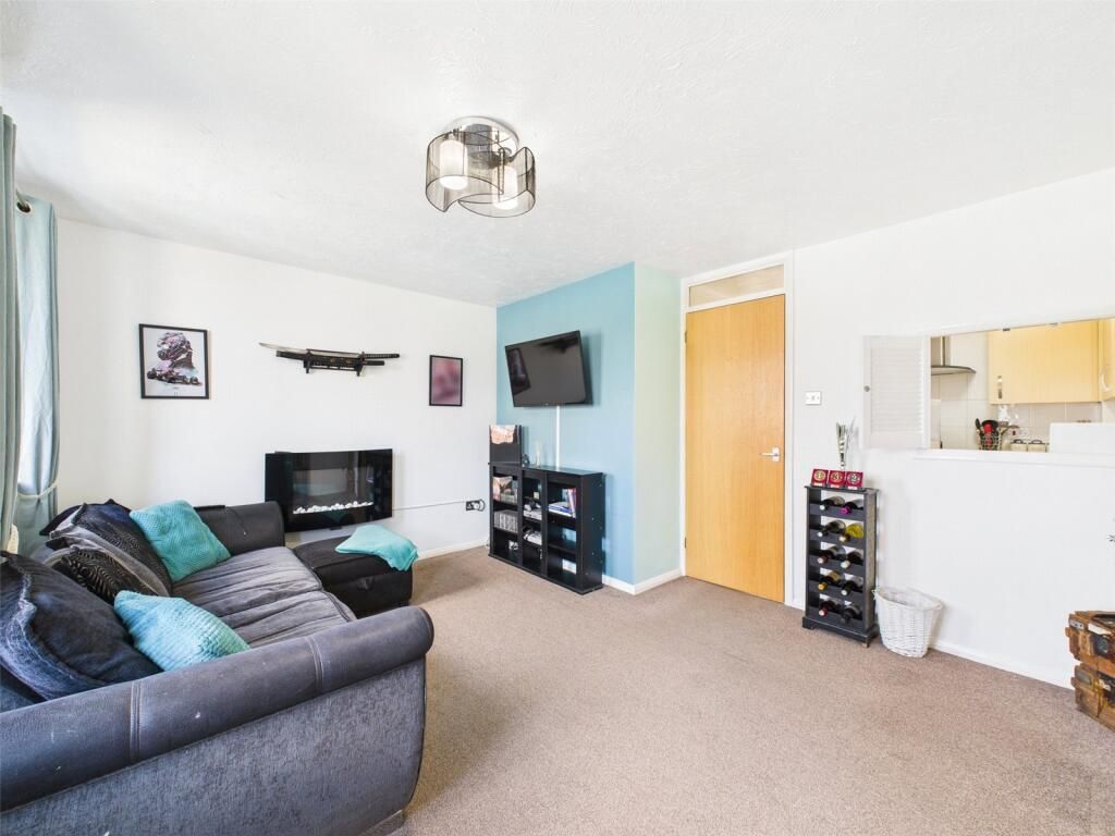 Property photo 3 of 10