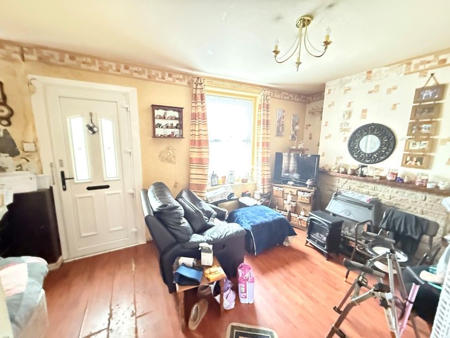 Property photo 2 of 12