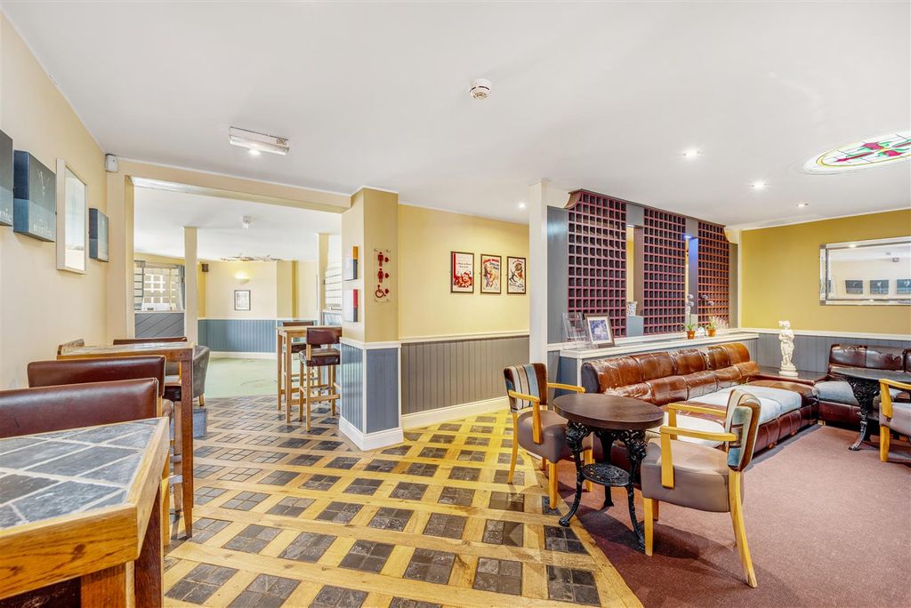 Property photo 2 of 20 The Barge (Swineshead)-8.Jpg