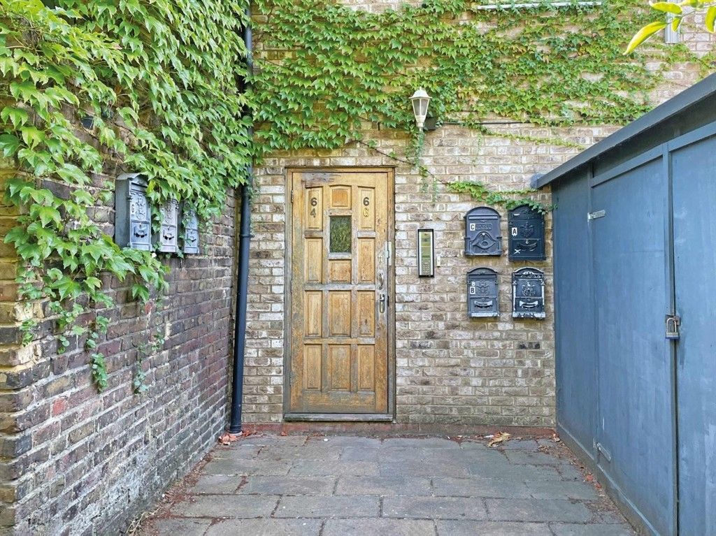 Property photo 3 of 13