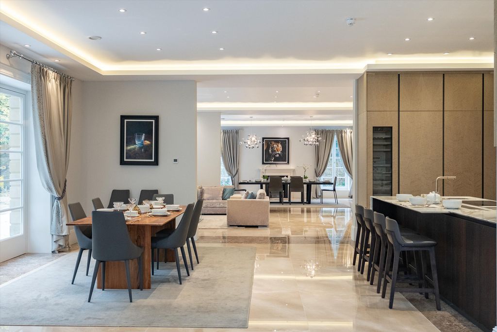 Property photo 2 of 28 Image